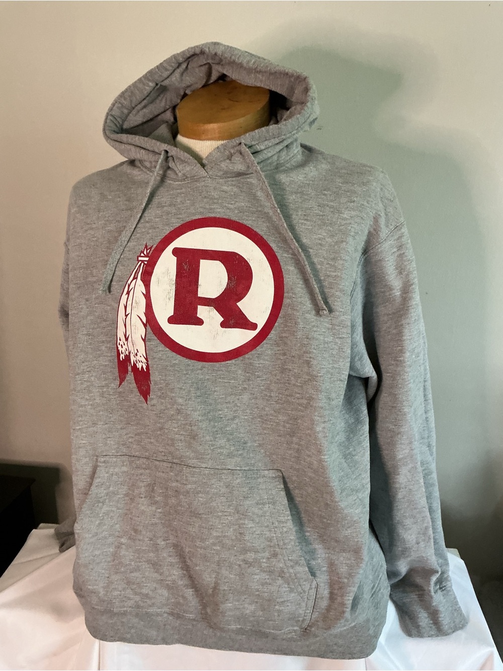 Washington Redskin Vintage Fanatics Gray Hoodie with Logo and Feather Accent